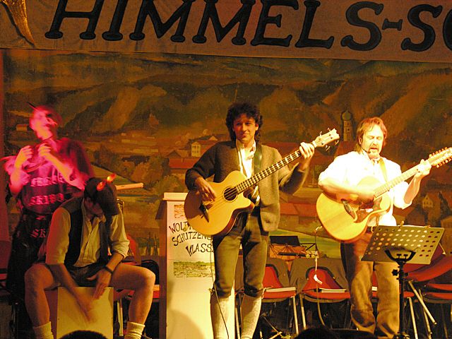 640x480 pixels (75K)