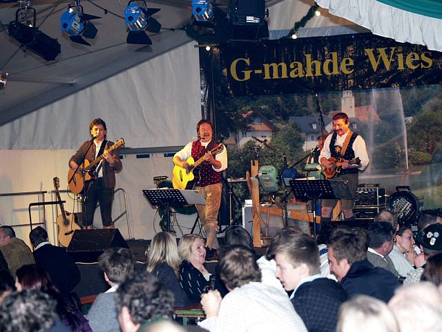 640x480 pixels (75K)