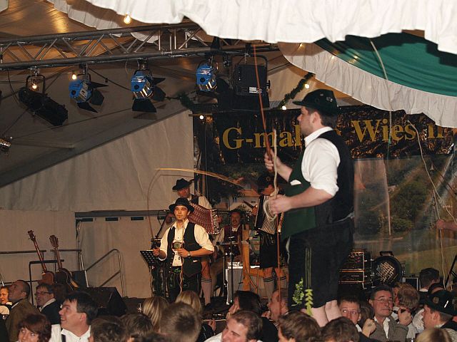 640x480 pixels (69K)