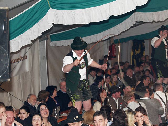 640x480 pixels (64K)