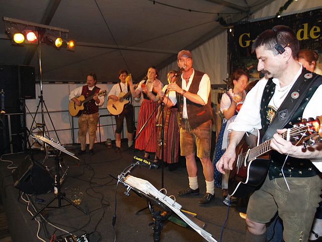 640x480 pixels (69K)