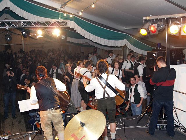 640x480 pixels (71K)