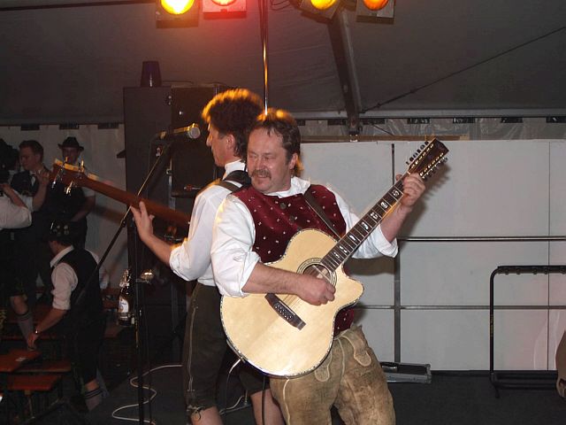 640x480 pixels (46K)