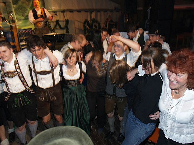 640x480 pixels (65K)