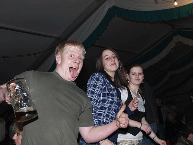 640x480 pixels (44K)