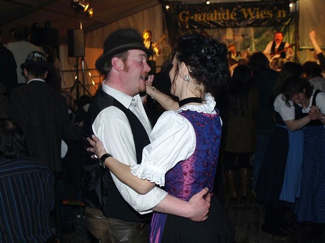 640x480 pixels (49K)