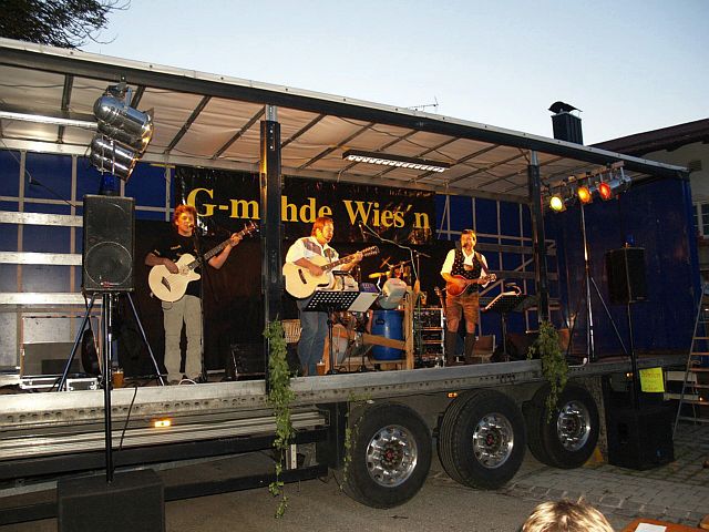 640x480 pixels (236K)