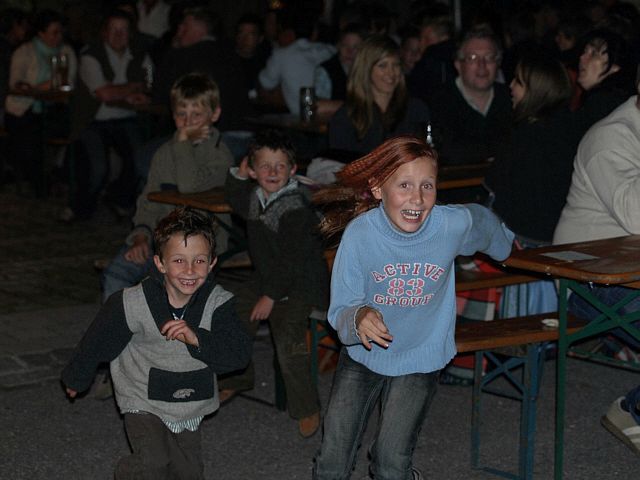 640x480 pixels (142K)