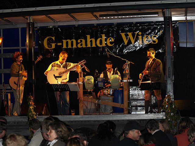 640x480 pixels (240K)