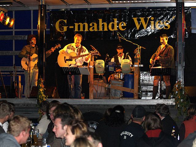 640x480 pixels (264K)