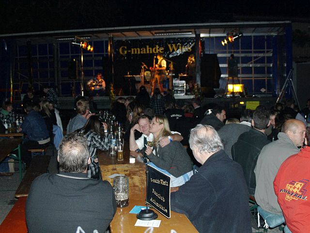 640x480 pixels (199K)