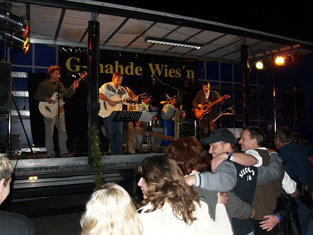 640x480 pixels (193K)