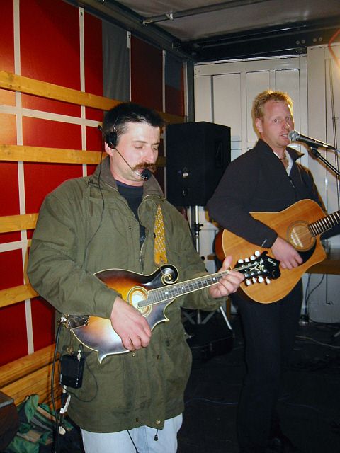 480x640 pixels (214K)