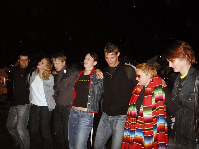 640x480 pixels (194K)