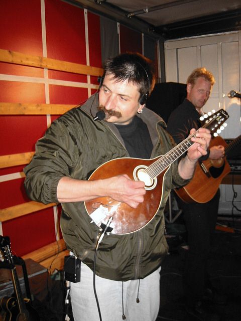 480x640 pixels (175K)