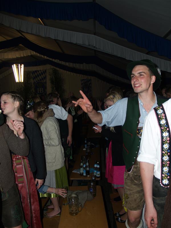 600x800 pixels (65K)