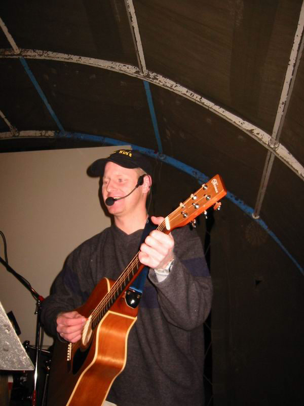 600x800 pixels (64K)