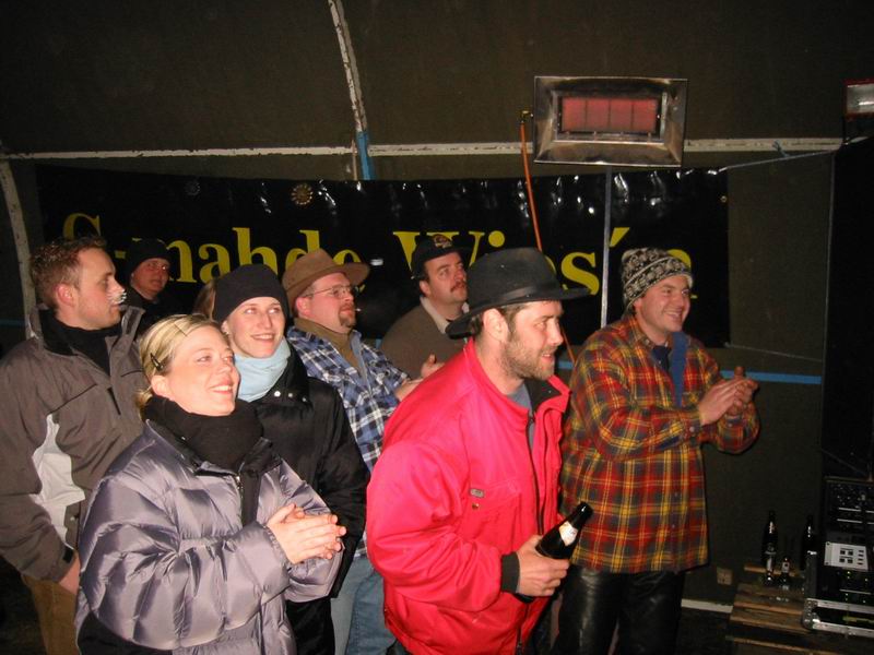 800x600 pixels (73K)