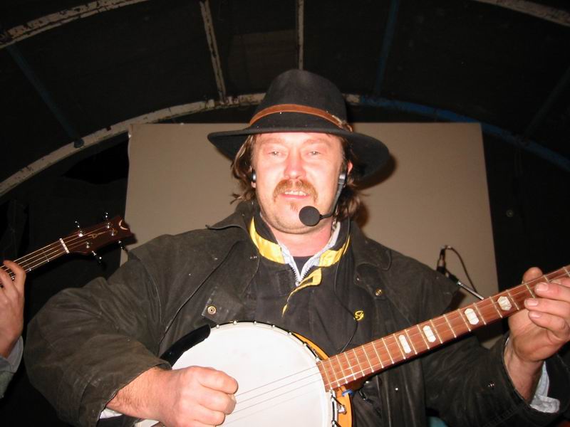 800x600 pixels (54K)