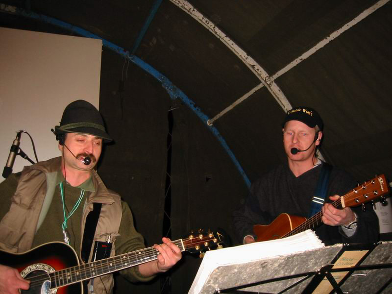 800x600 pixels (72K)