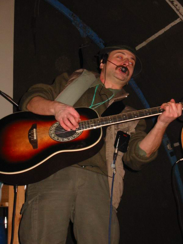 600x800 pixels (65K)