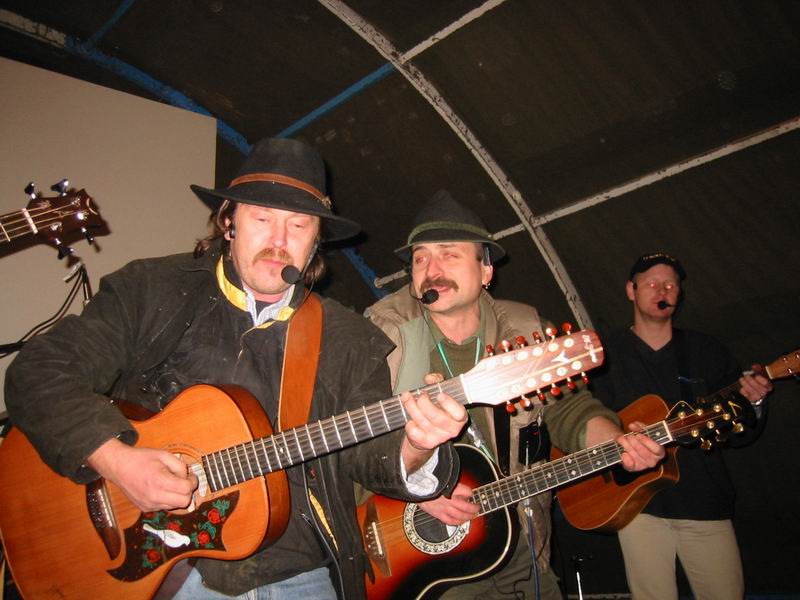 800x600 pixels (70K)