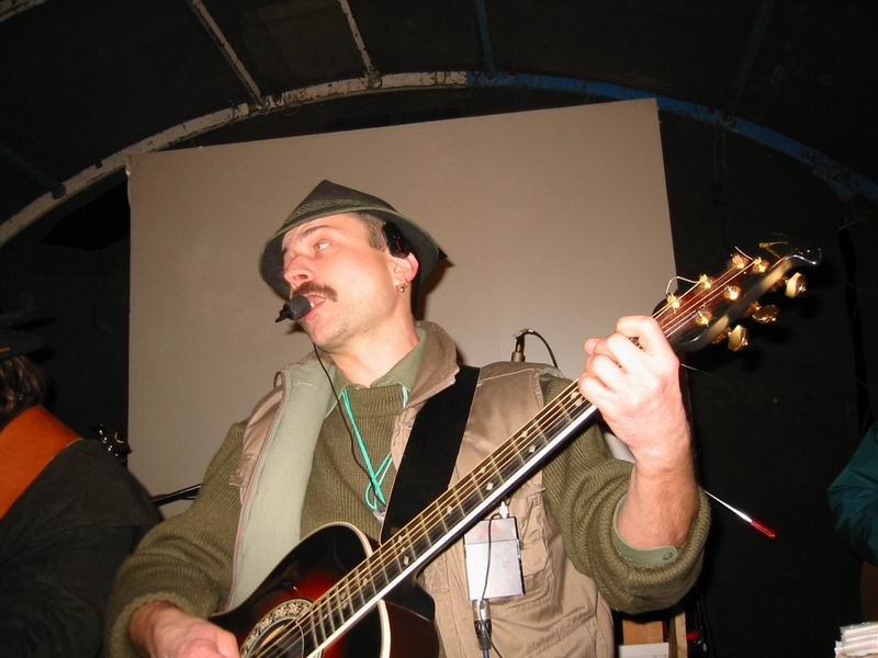 800x600 pixels (58K)