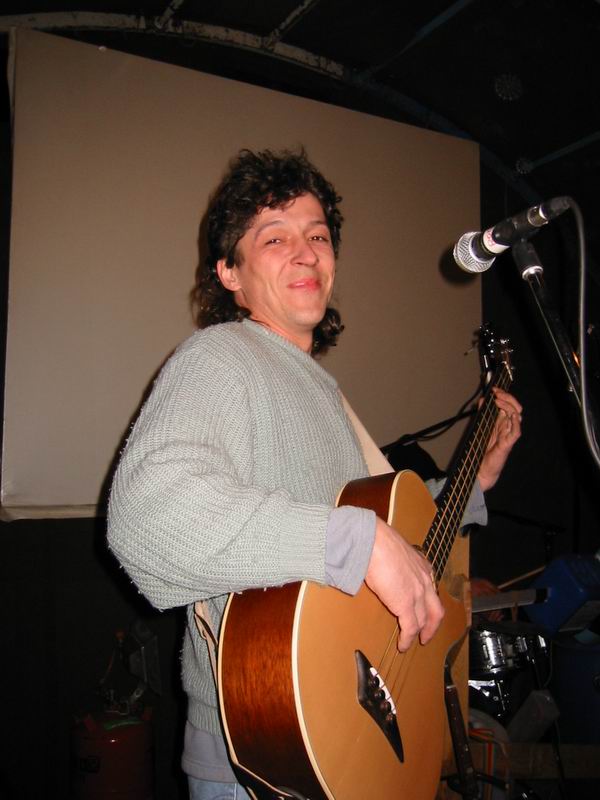 600x800 pixels (56K)