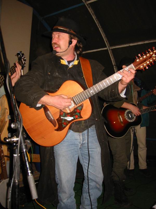 600x800 pixels (67K)