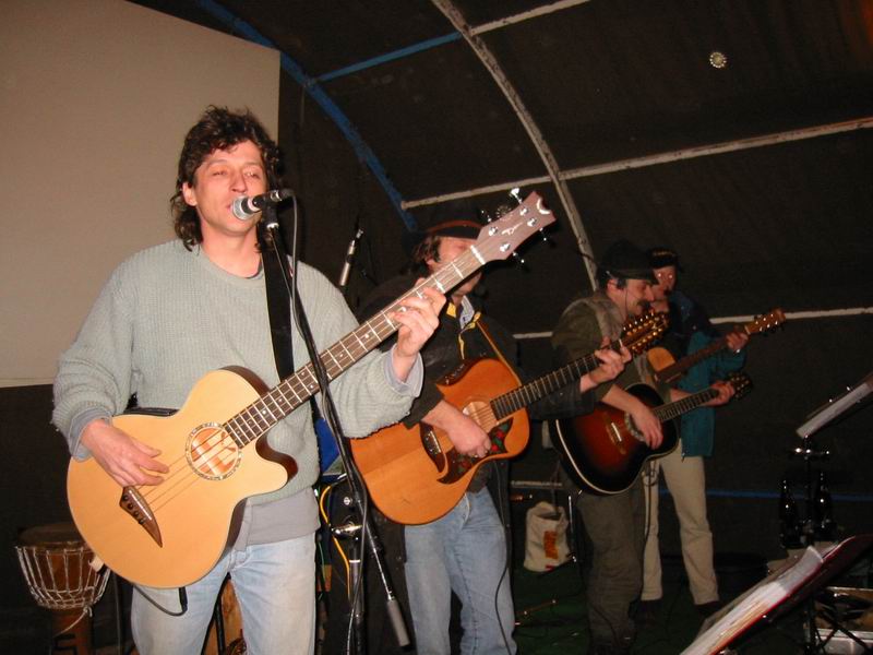 800x600 pixels (66K)