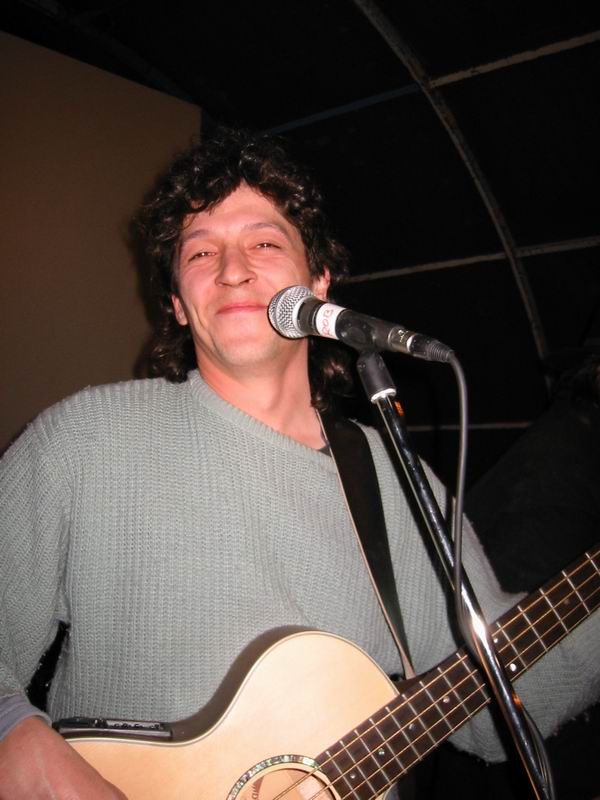 600x800 pixels (62K)