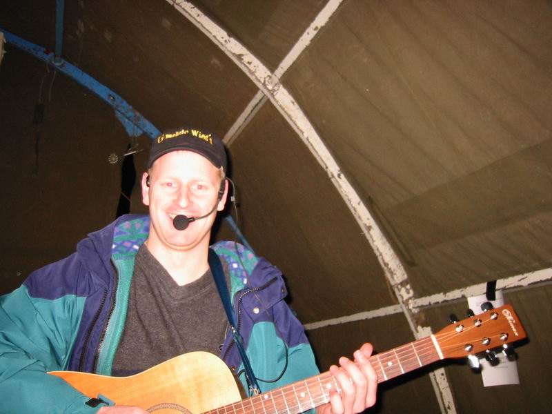 800x600 pixels (61K)