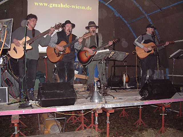 640x480 pixels (384K)